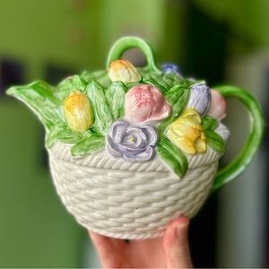 VTG 3D Cottagecore Floral Bouquet Basket Collectible Teapot Kitchen Art Decor